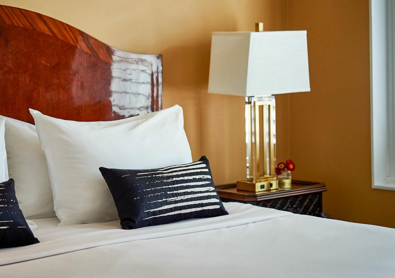 Inn At Carnall Hall Фейетвилл Экстерьер фото